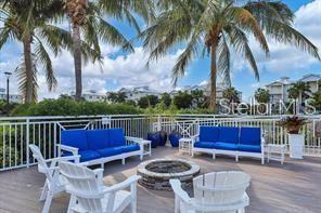 PALMA SOLA BAY CLUB - Residential