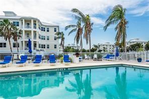 PALMA SOLA BAY CLUB - Residential