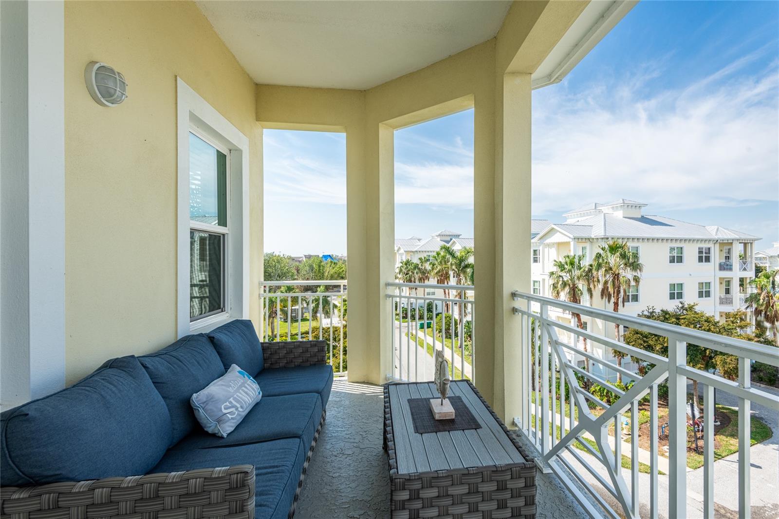 PALMA SOLA BAY CLUB - Residential