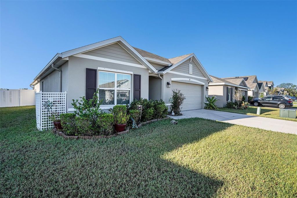 Photo of 813 18th Avenue SE, Ruskin, FL 33570 (MLS # TB8438916)