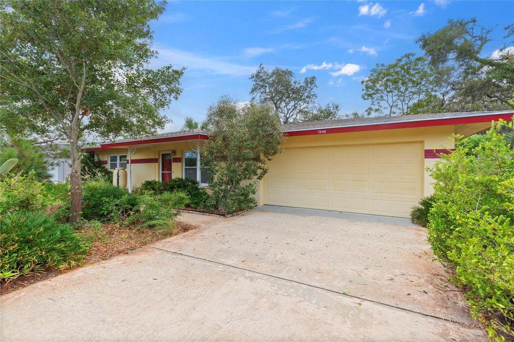 Photo of 7548 117th St, Seminole, FL 33772 (MLS # TB8426017)