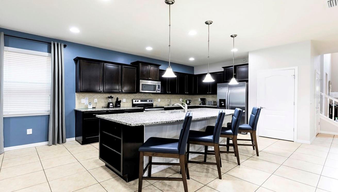 WINDSOR AT WESTSIDE PH 1 - Residential Lease