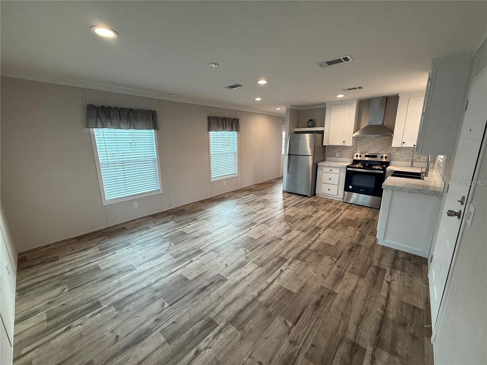 EAGLES NEST MOBILE HOME PARK UNREC - Residential