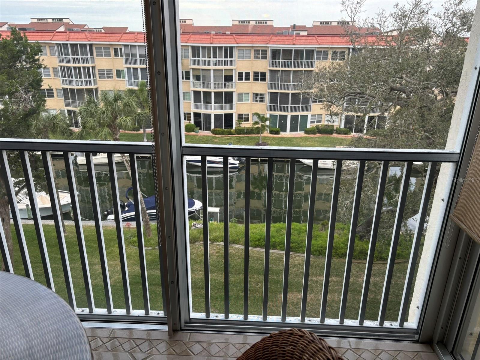 SIESTA HARBOR III - Residential