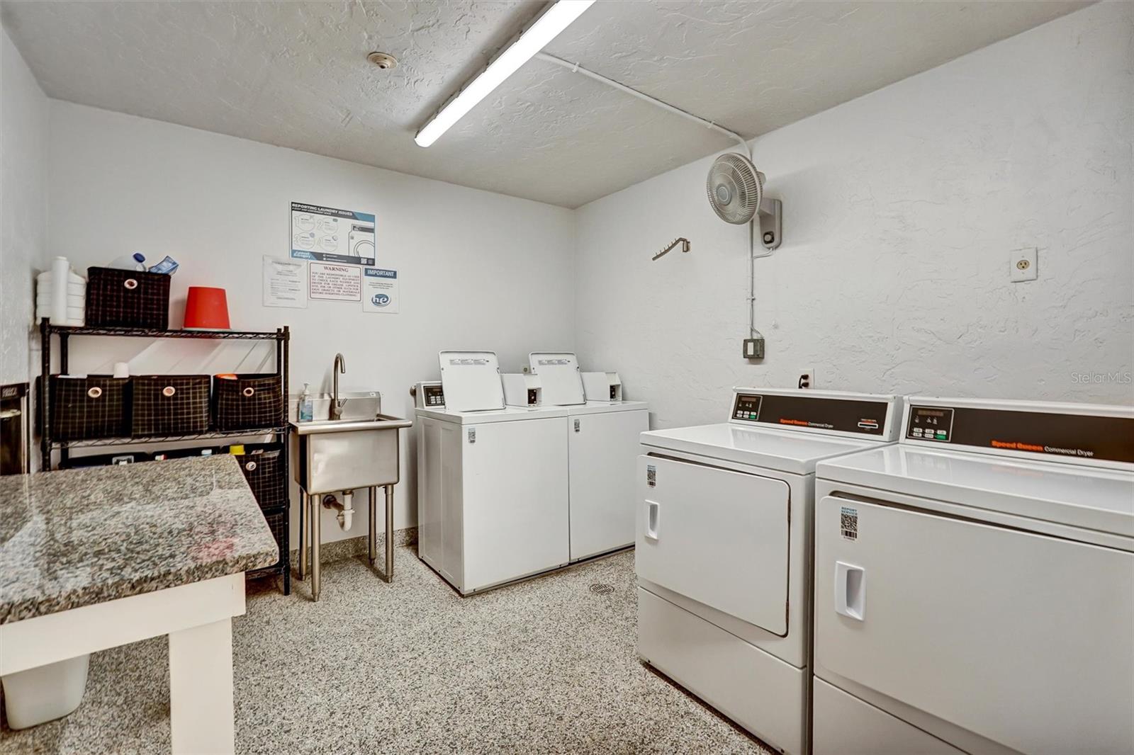 SIESTA HARBOR III - Residential