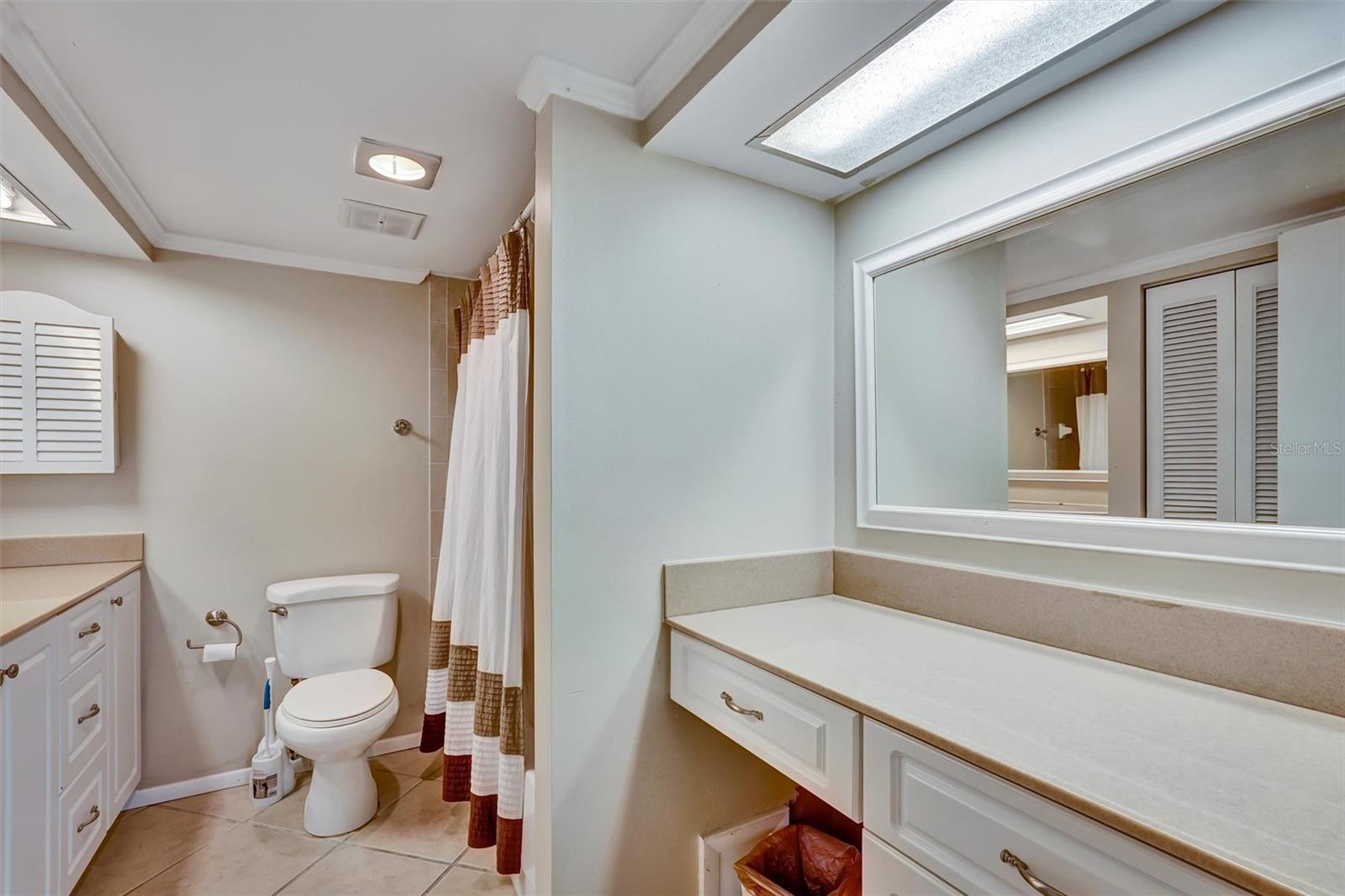 SIESTA HARBOR III - Residential