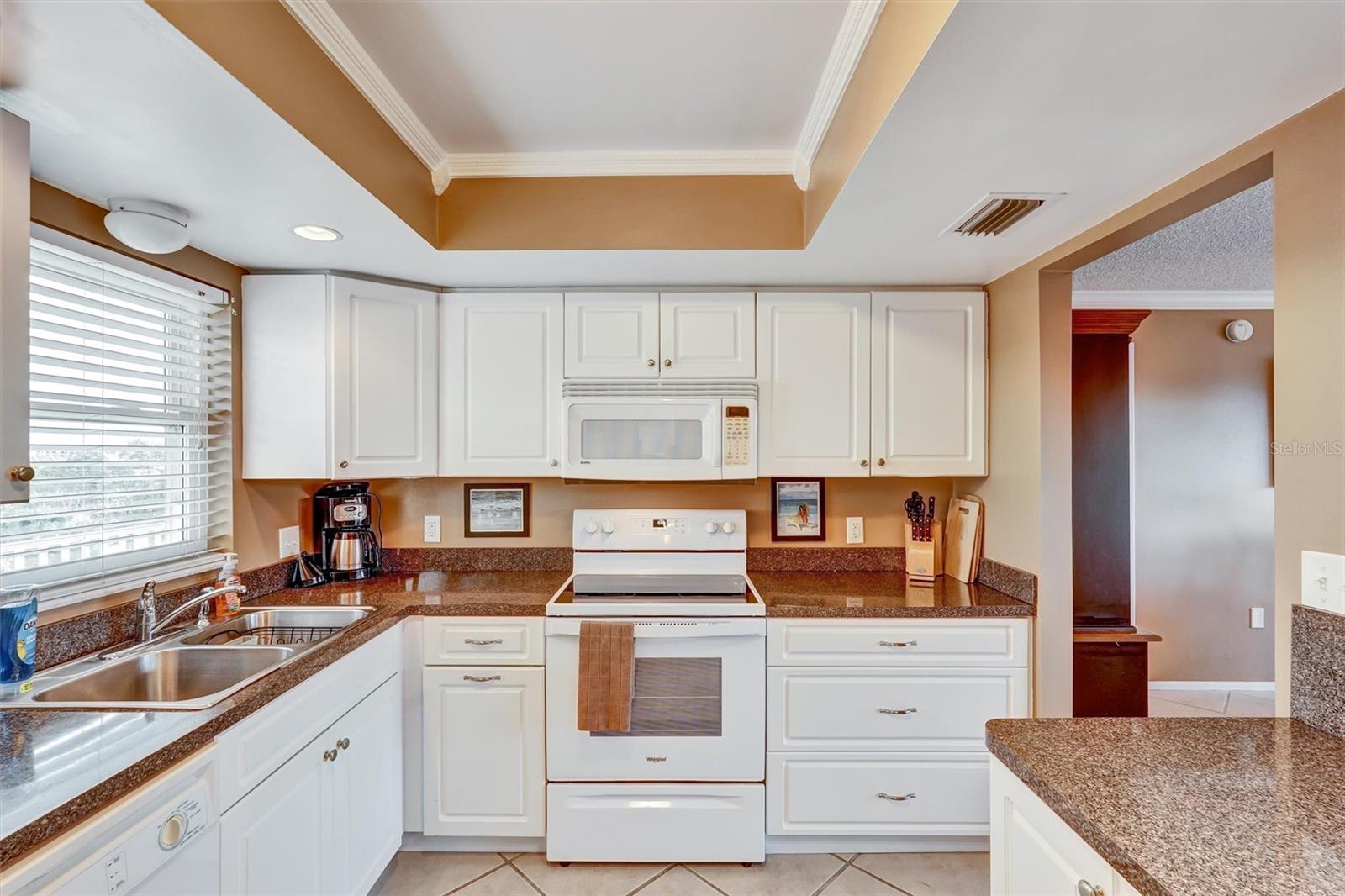 SIESTA HARBOR III - Residential