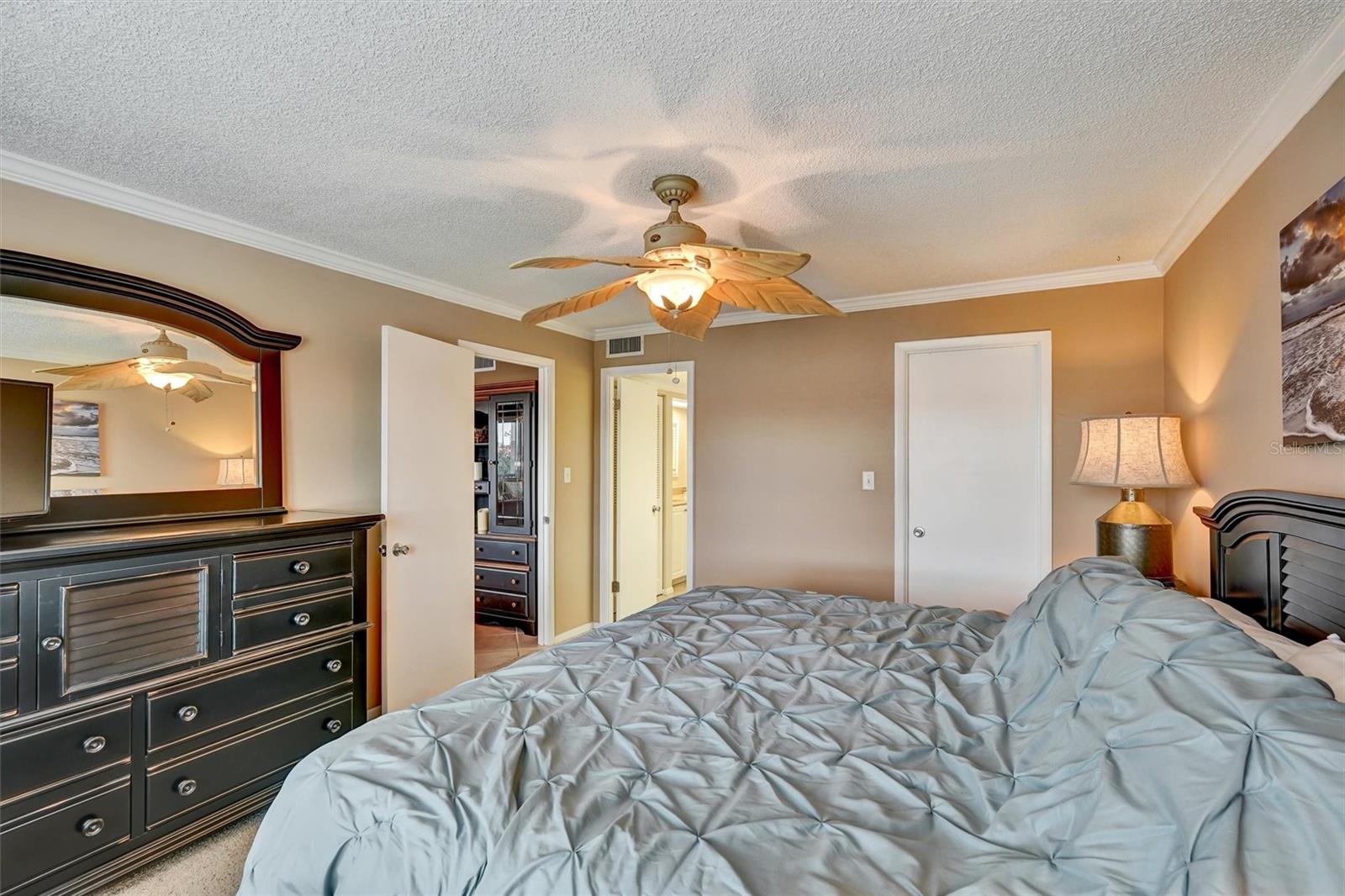 SIESTA HARBOR III - Residential