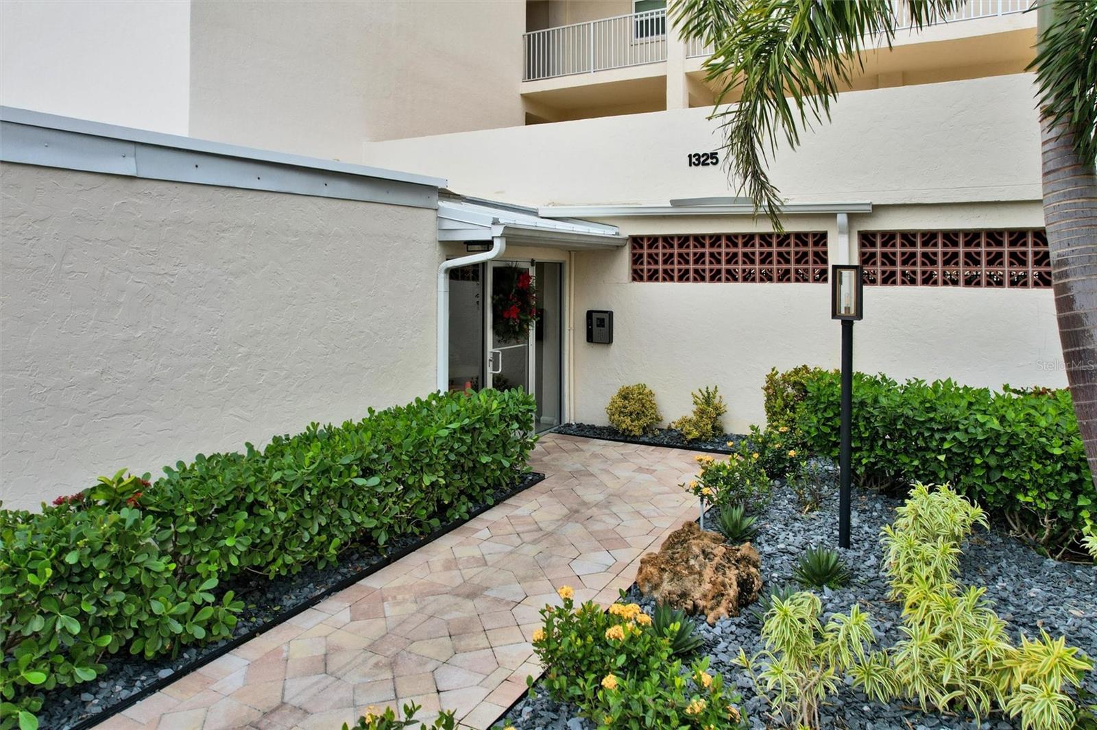 SIESTA HARBOR III - Residential