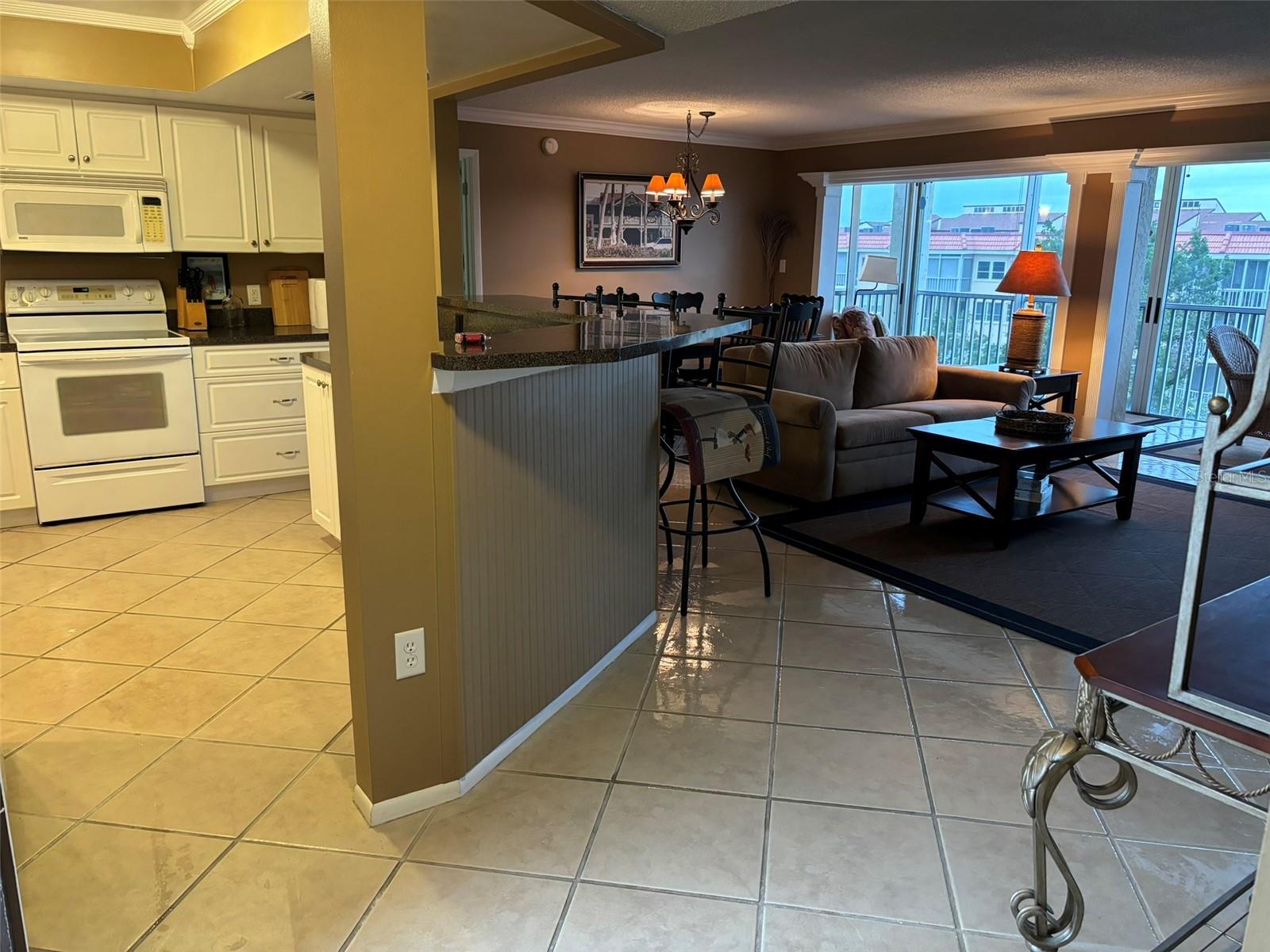 SIESTA HARBOR III - Residential