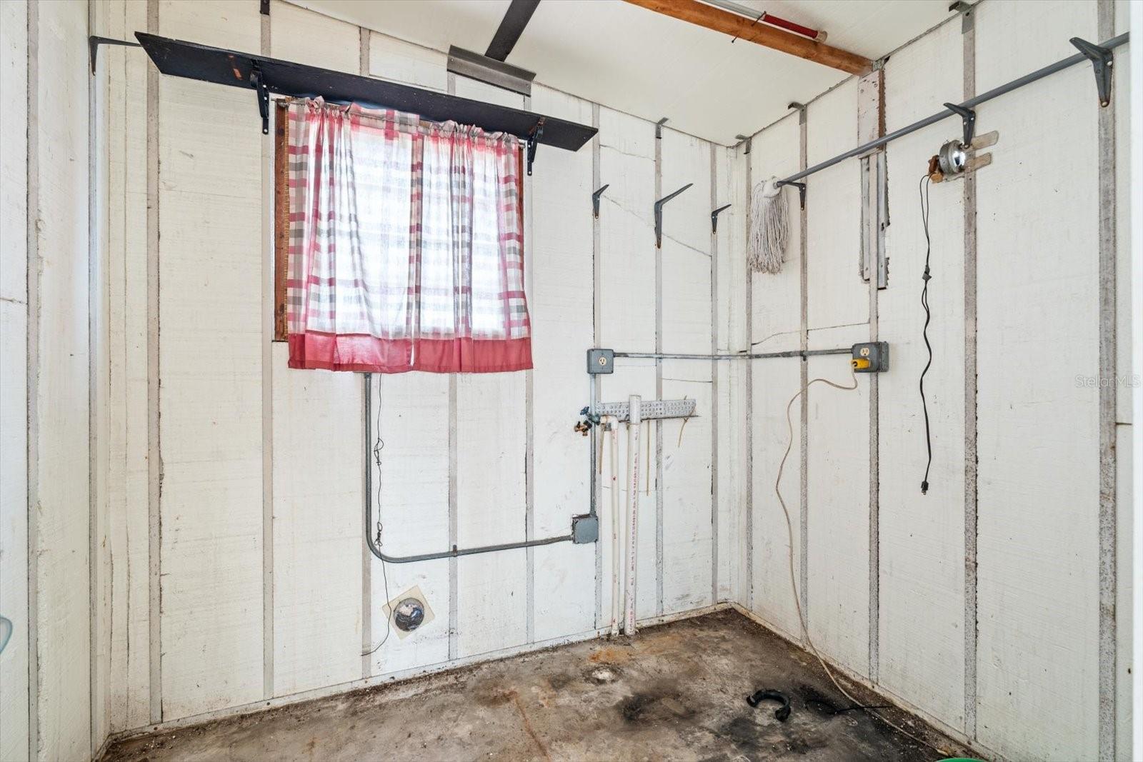 GOLF LAKES RESIDENTS CO-OP - Residential