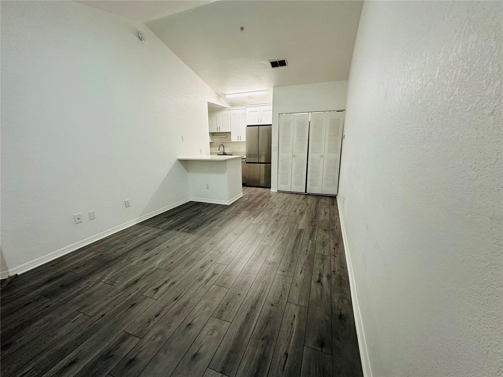 AZUR/METROWEST - Residential