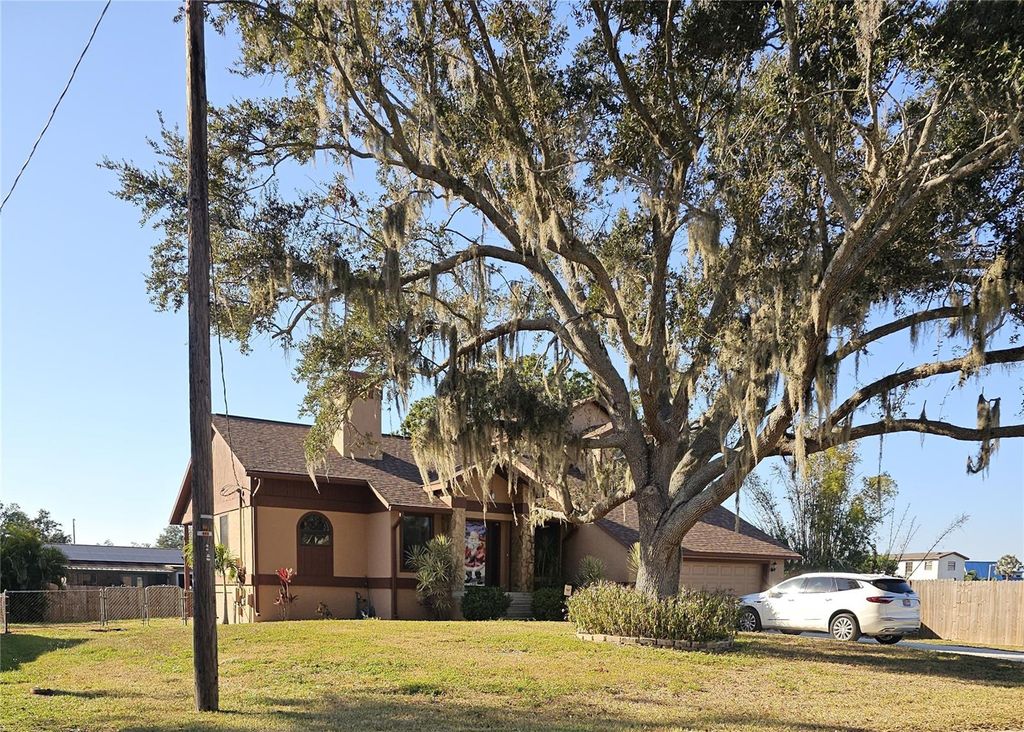 Photo of 411 SW 12th Street, Ruskin, FL 33570 (MLS # TB8451227)