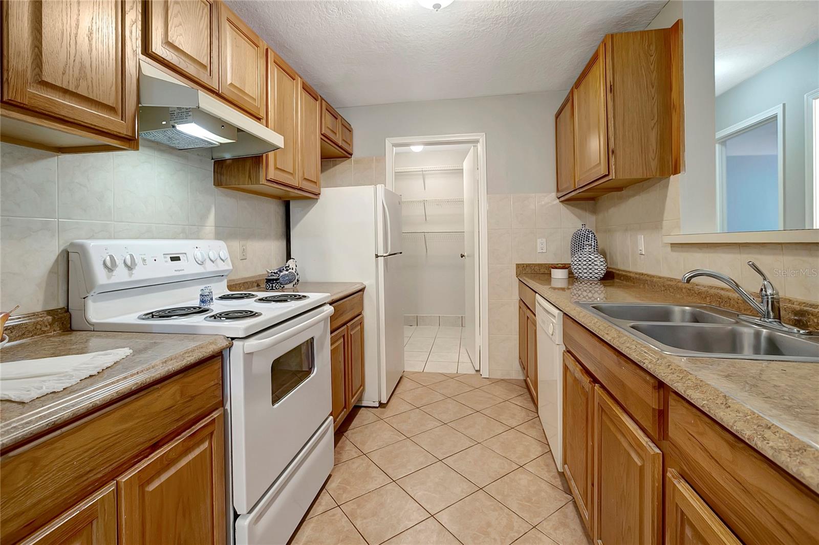 WINDJAMMER CONDO - Residential