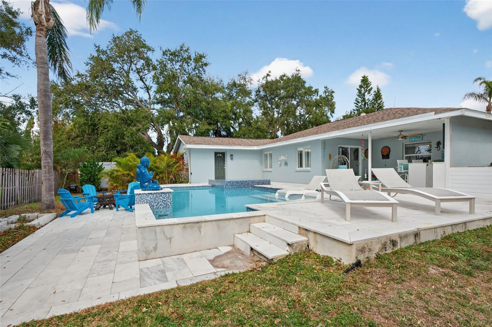 BENEVA WOODS - Residential