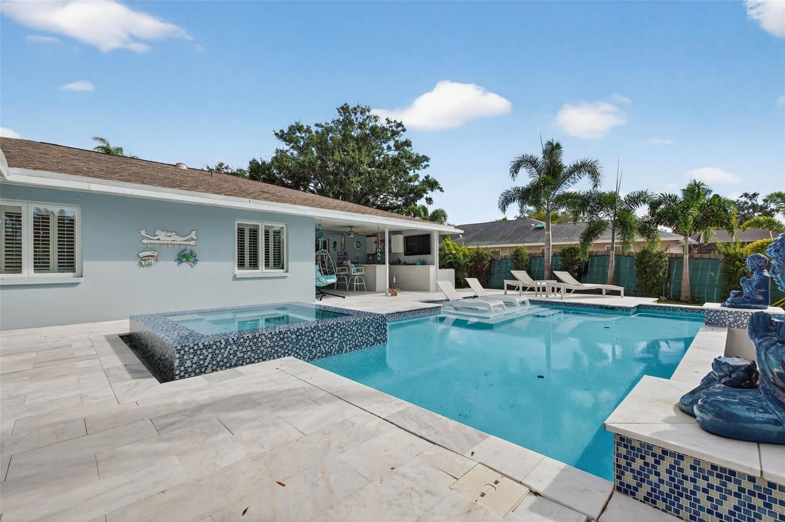 BENEVA WOODS - Residential