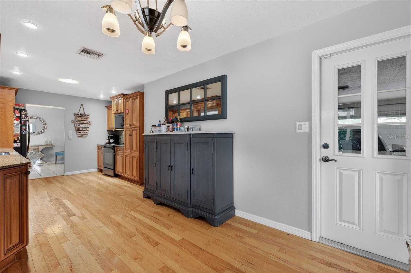 BENEVA WOODS - Residential