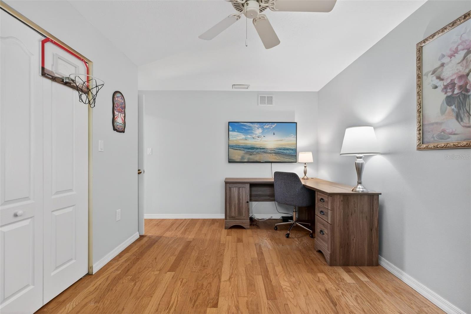 BENEVA WOODS - Residential