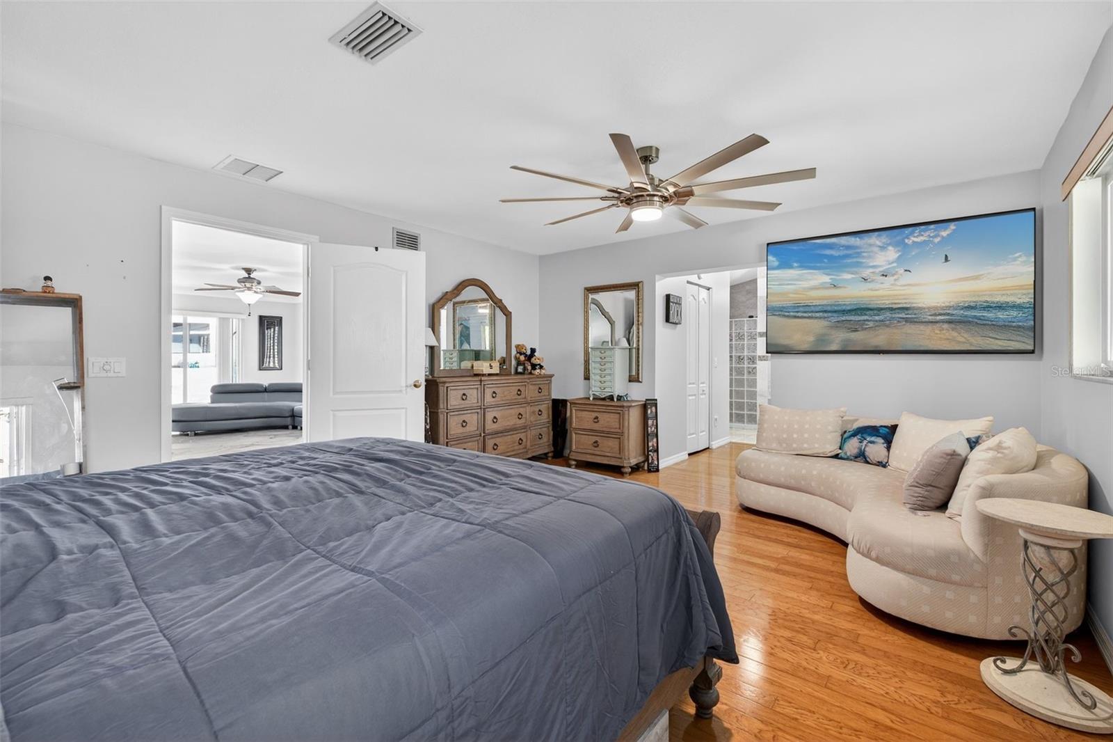 BENEVA WOODS - Residential