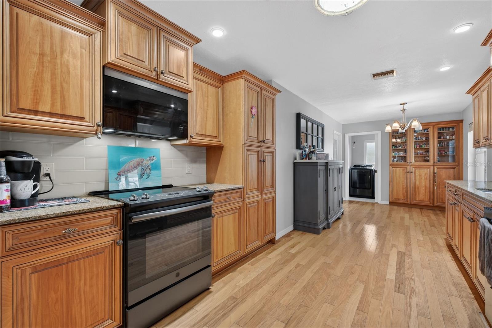 BENEVA WOODS - Residential