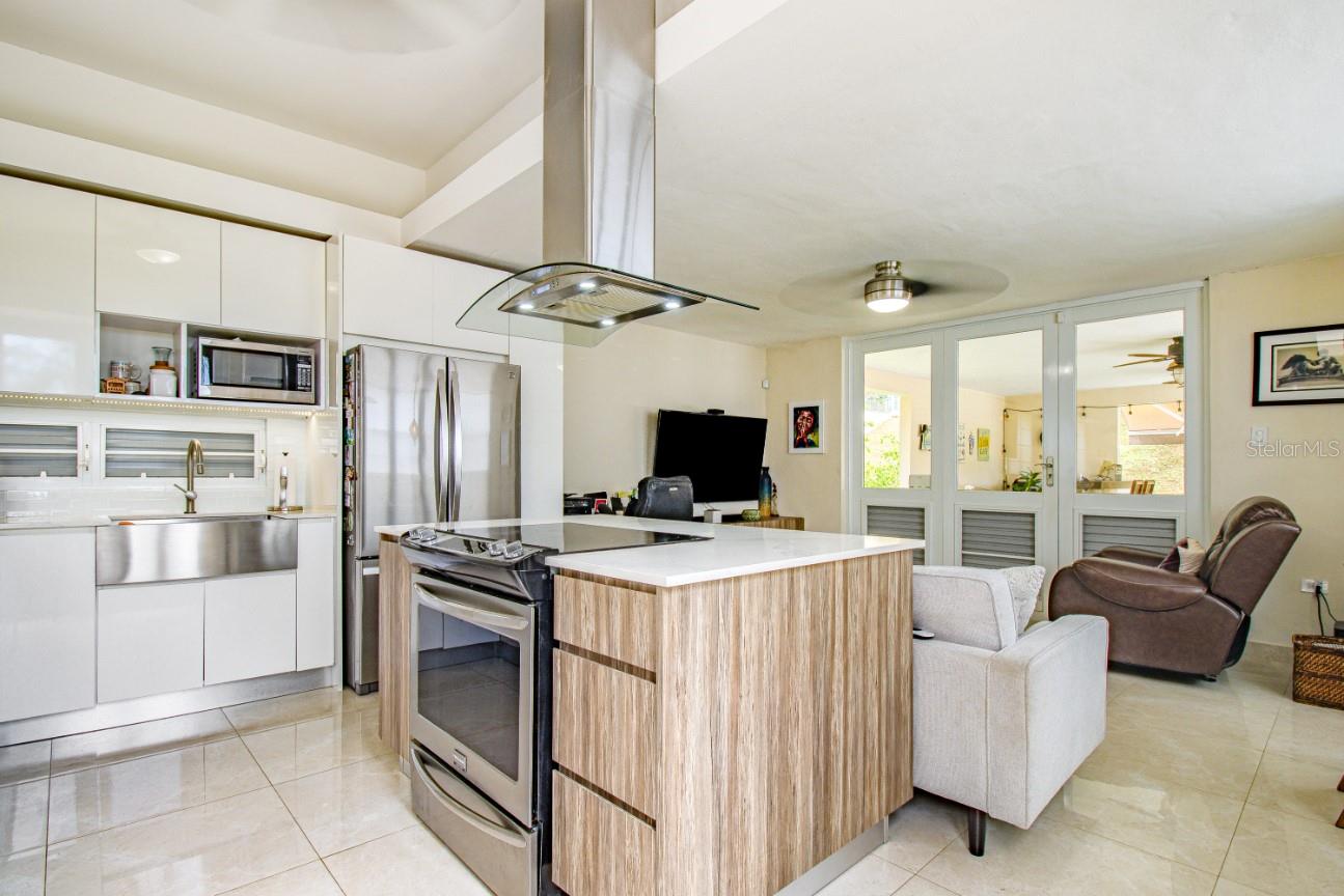 PUERTAS DEL SOL DEV. - Residential