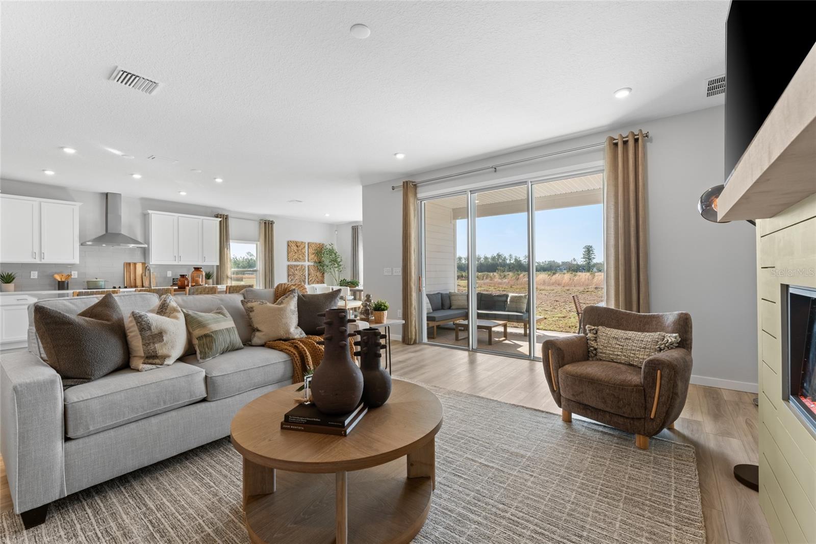 RESERVE EAST - Residential