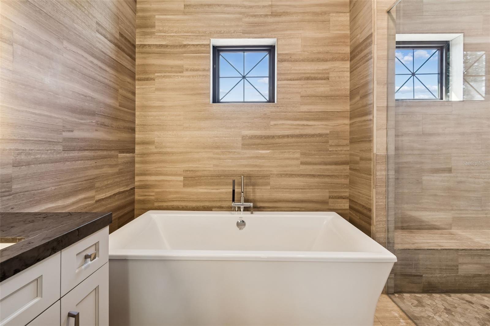 MINNEOLA - Residential