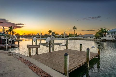 Photo of 34 Seaside Court, Holmes Beach, FL 34217 (MLS # A4675697)