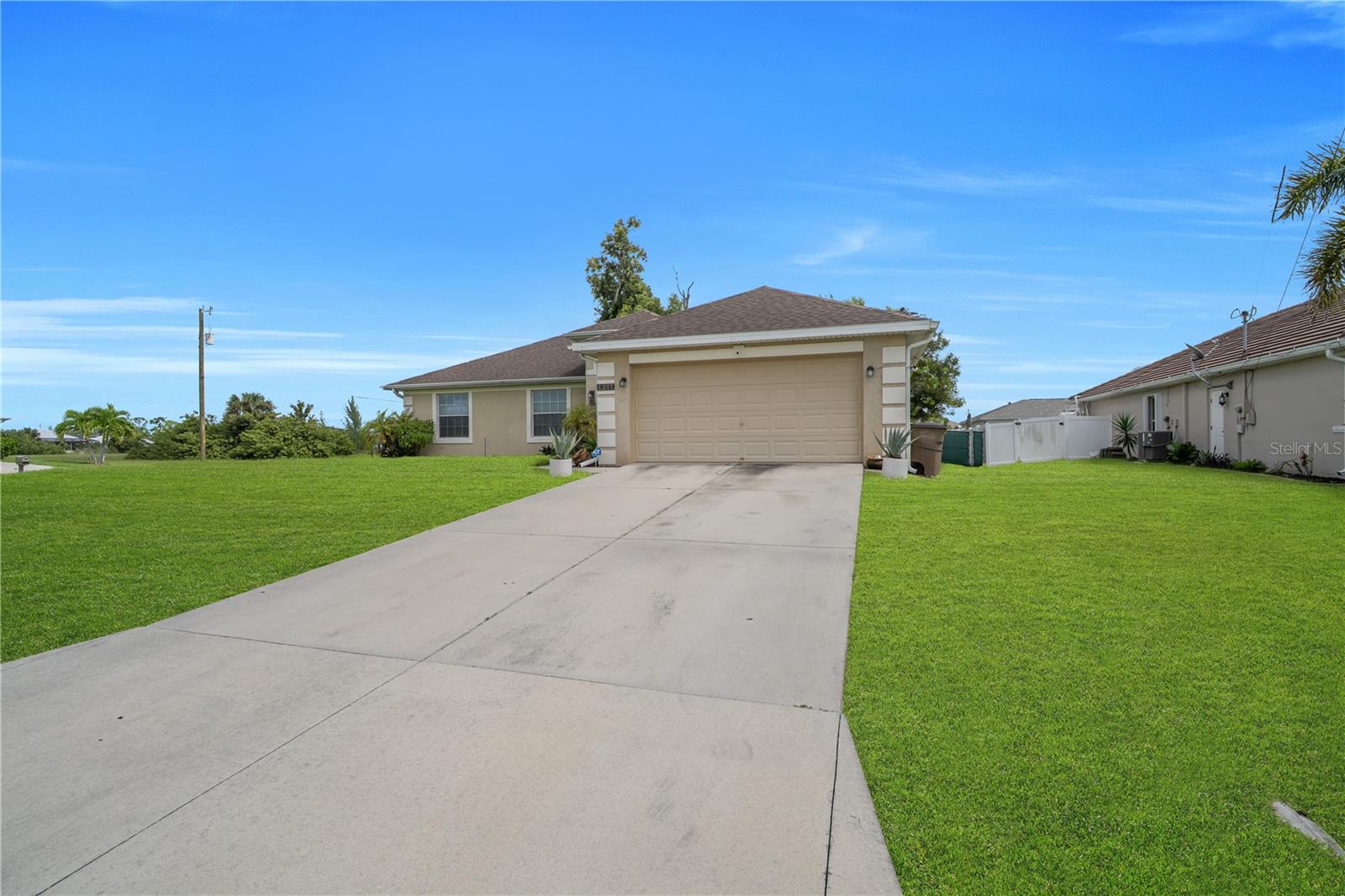 1211 NW 27TH PL