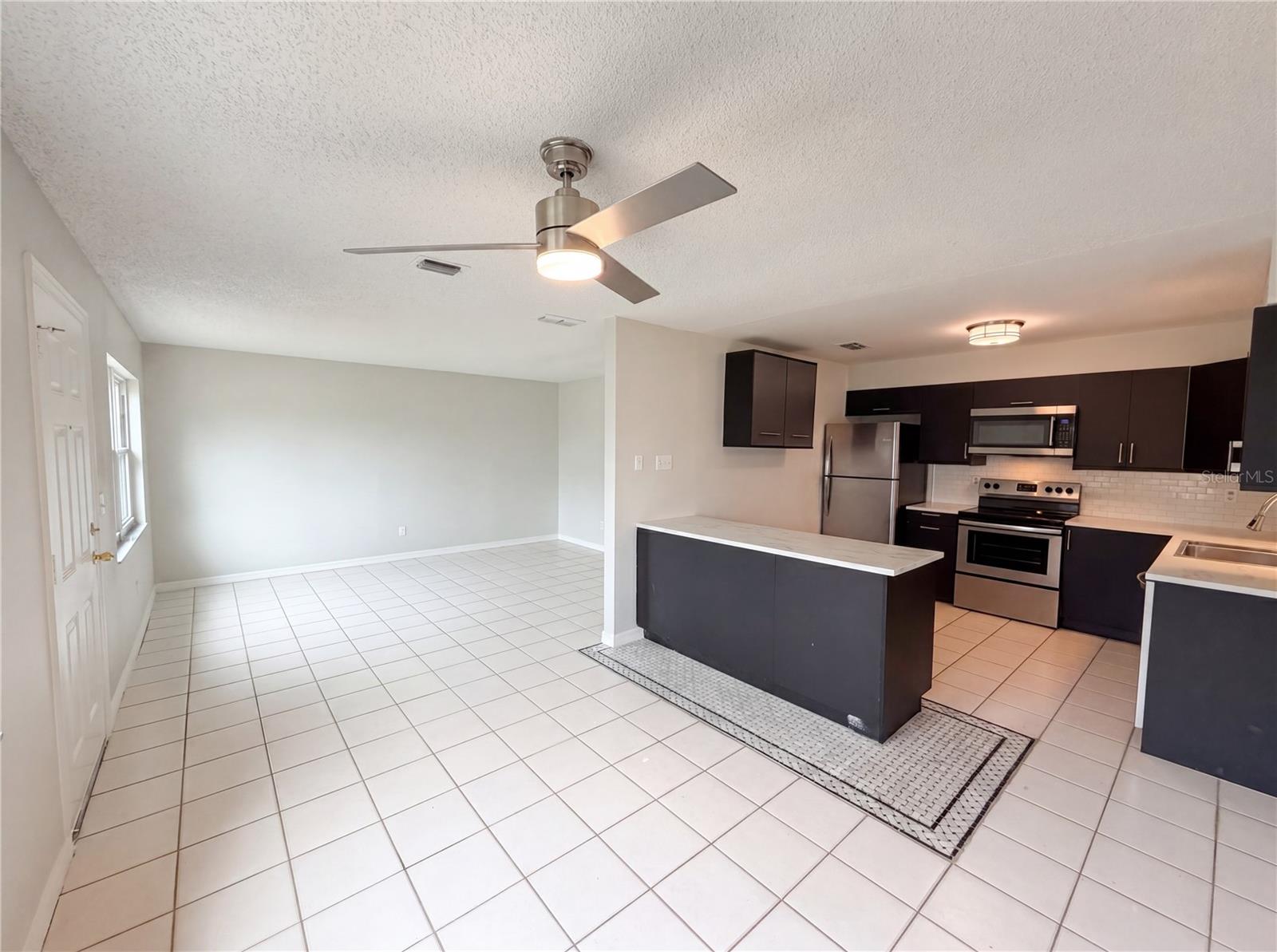SUNSHINE GARDENS - Residential