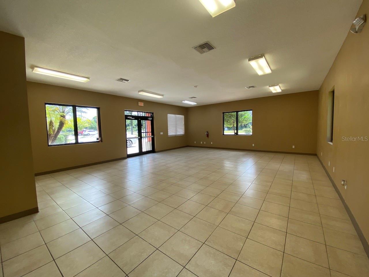 Murray Grant - Commercial Lease