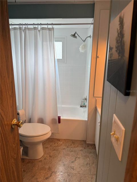 Tiny photo for 89 Mauna Loa Drive, Leesburg, FL 34788 (MLS # G5109095)