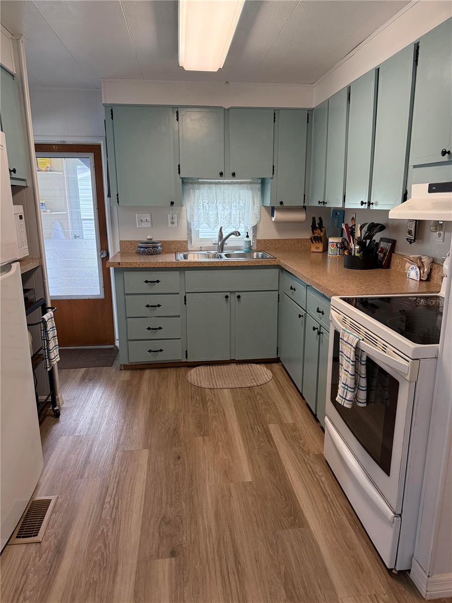 MOLOKAI MOBILE HOME PARK - Residential