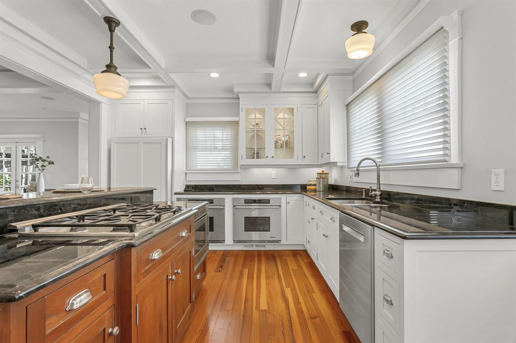 BAYSHORE PLACE - Residential