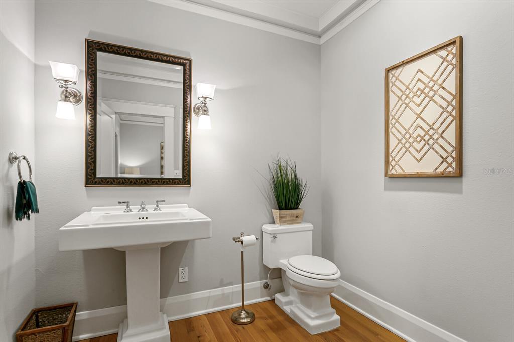 BAYSHORE PLACE - Residential