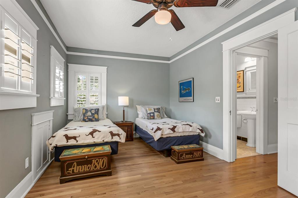 BAYSHORE PLACE - Residential