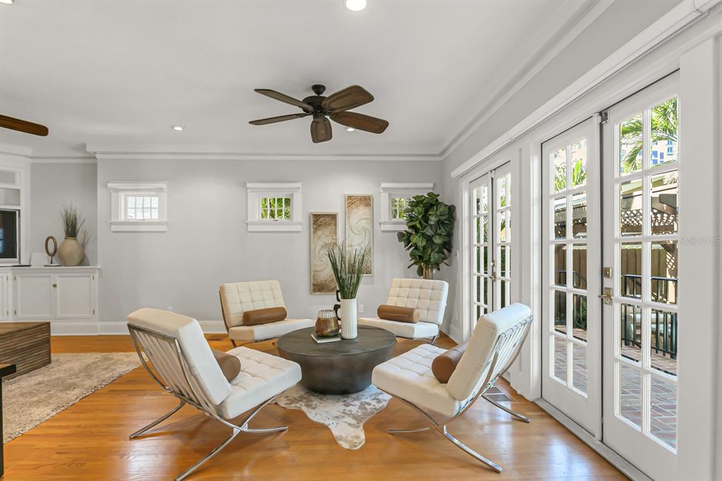 BAYSHORE PLACE - Residential