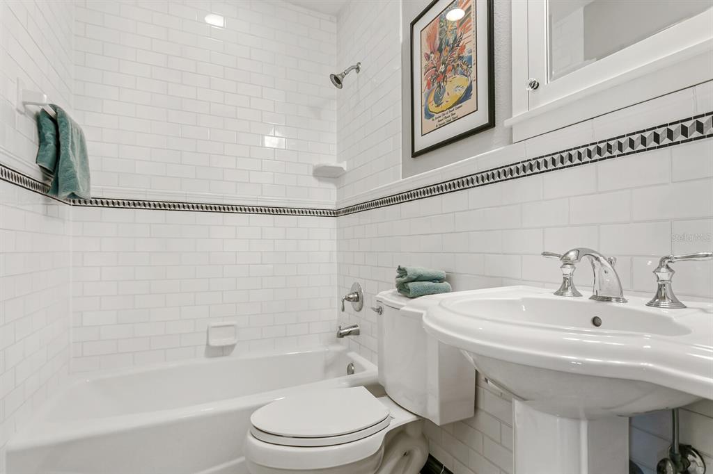 BAYSHORE PLACE - Residential