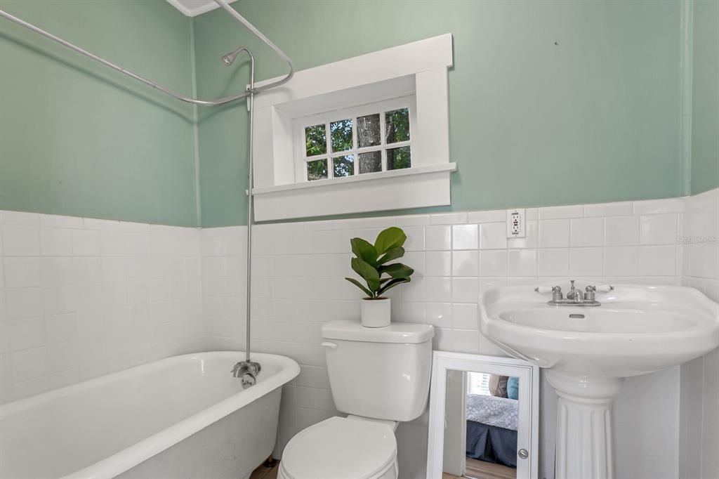 BAYSHORE PLACE - Residential