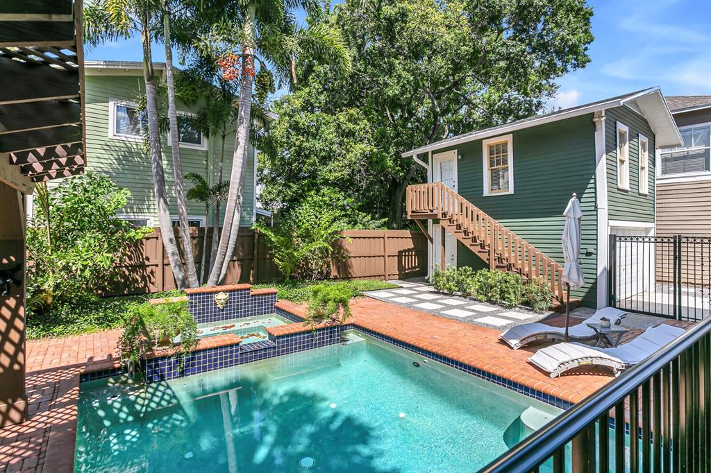 BAYSHORE PLACE - Residential