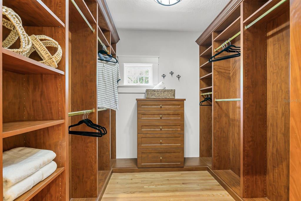 BAYSHORE PLACE - Residential