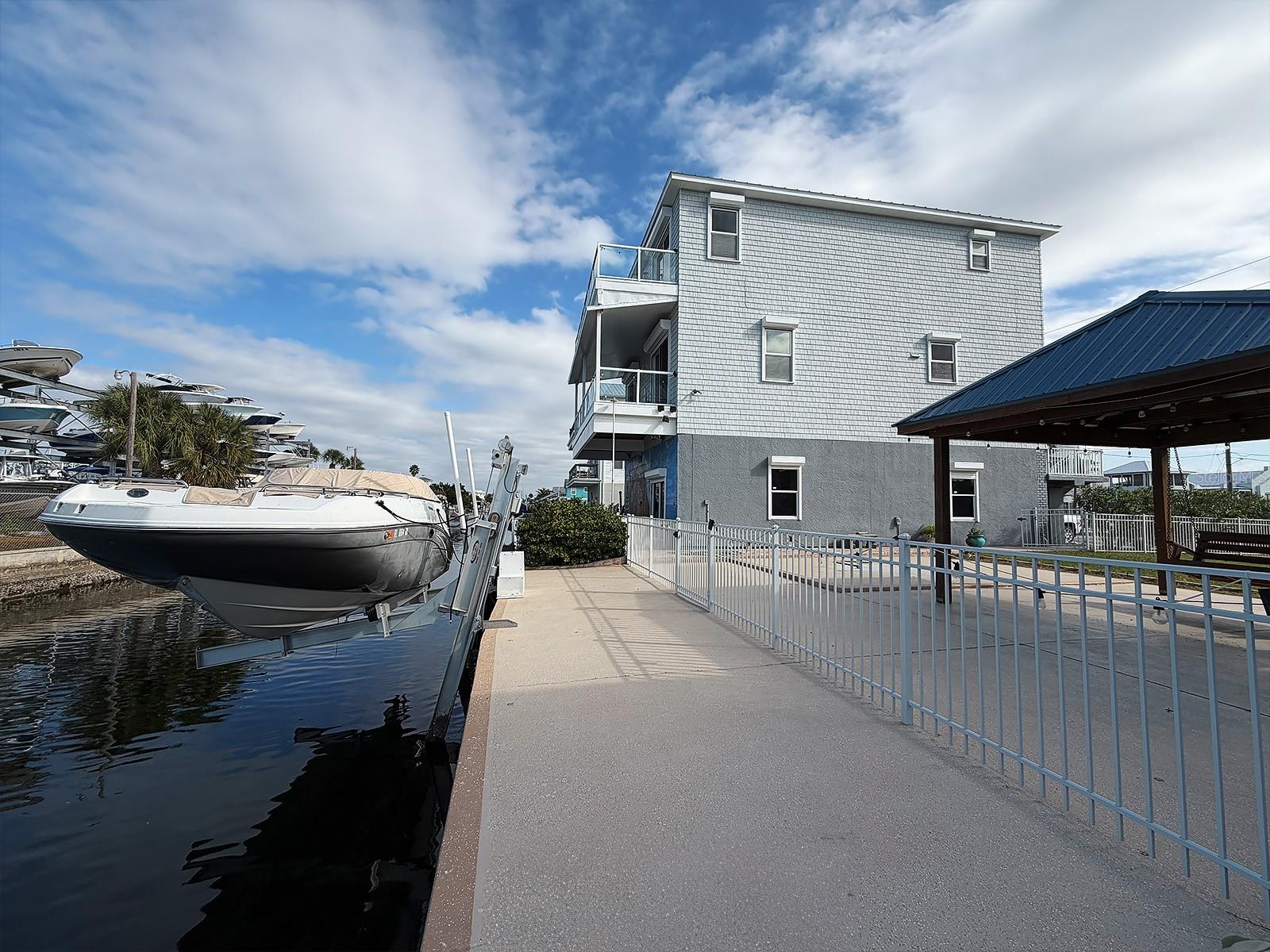 HUDSON BEACH ESTATES - Residential