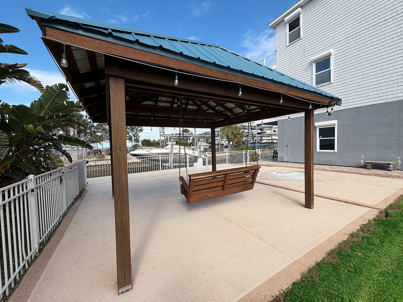 HUDSON BEACH ESTATES - Residential