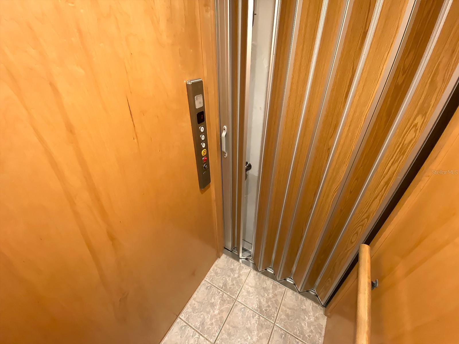 HUDSON BEACH ESTATES - Residential