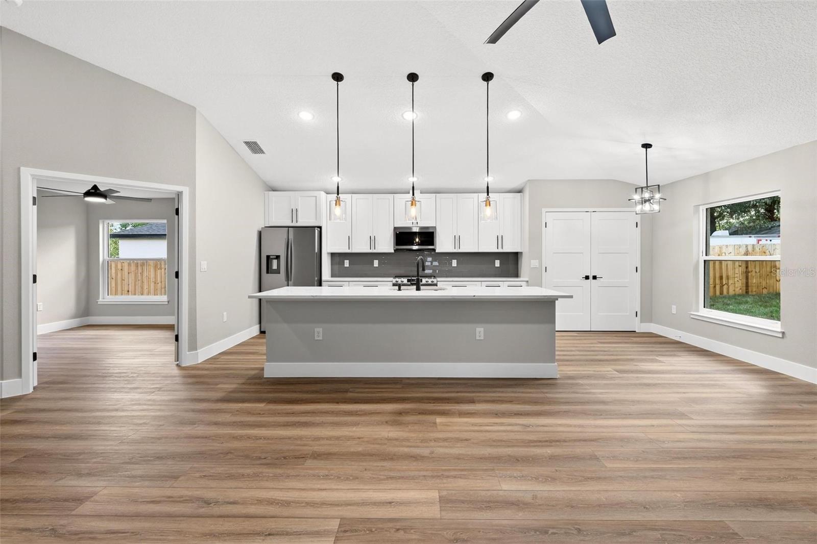 THOMAS COX ADDITION - Residential