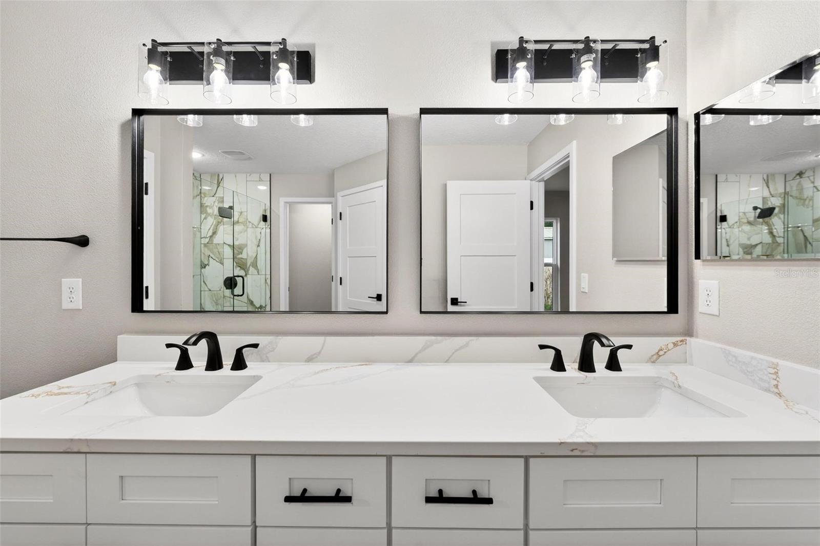 THOMAS COX ADDITION - Residential