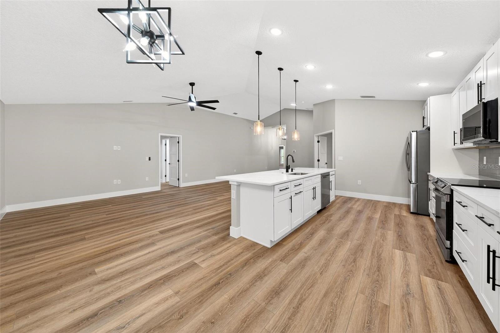 THOMAS COX ADDITION - Residential