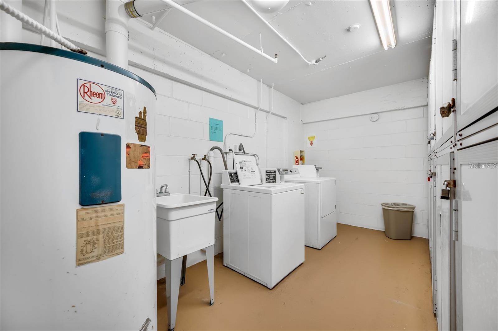 LANDMARK TOWERS - Residential Lease