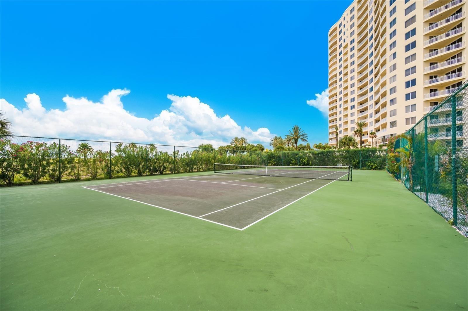 LANDMARK TOWERS - Residential Lease