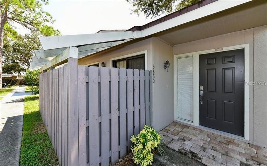 Charming lower level condo with open floor plan is located in the Summerside Community just minutes from gorgeous beaches of Siesta Key. This two bedroom two bath condo has all you need to enjoy the Florida lifestyle. It has been remodeled and boast's a lovely kitchen with granite counter tops and stainless steel appliances. Primary bedroom has king size bed in suite bath with walk in shower and large closet. Enjoy coffee and meals on the screened in lanai or take a short walk to the community pool. Great location!